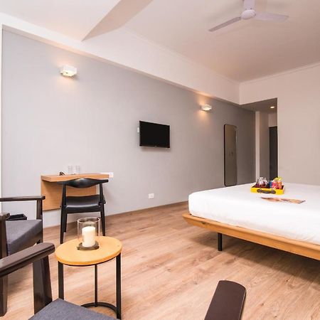 Oyo Townhouse 028 Corporate Suite Noida Eksteriør billede