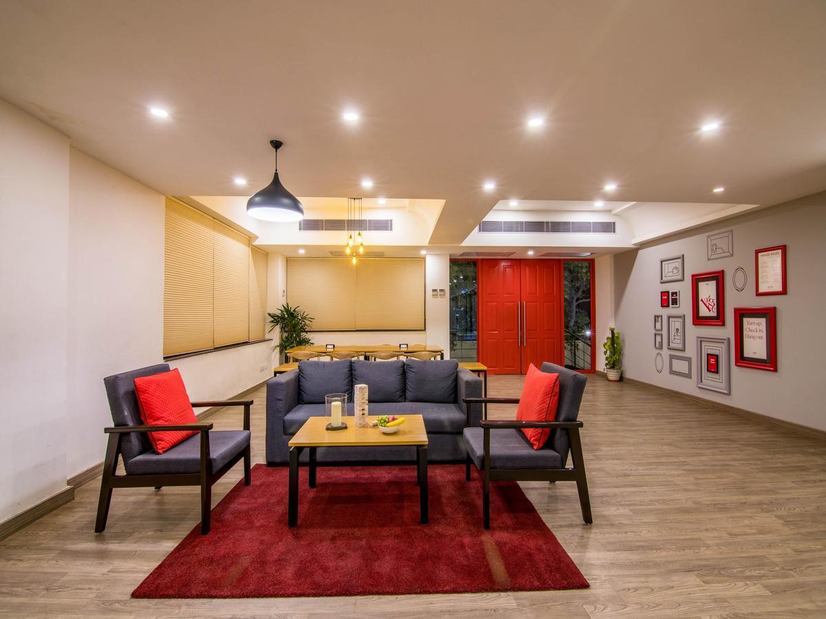 Oyo Townhouse 028 Corporate Suite Noida Eksteriør billede