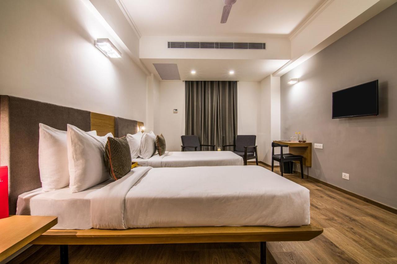 Oyo Townhouse 028 Corporate Suite Noida Eksteriør billede