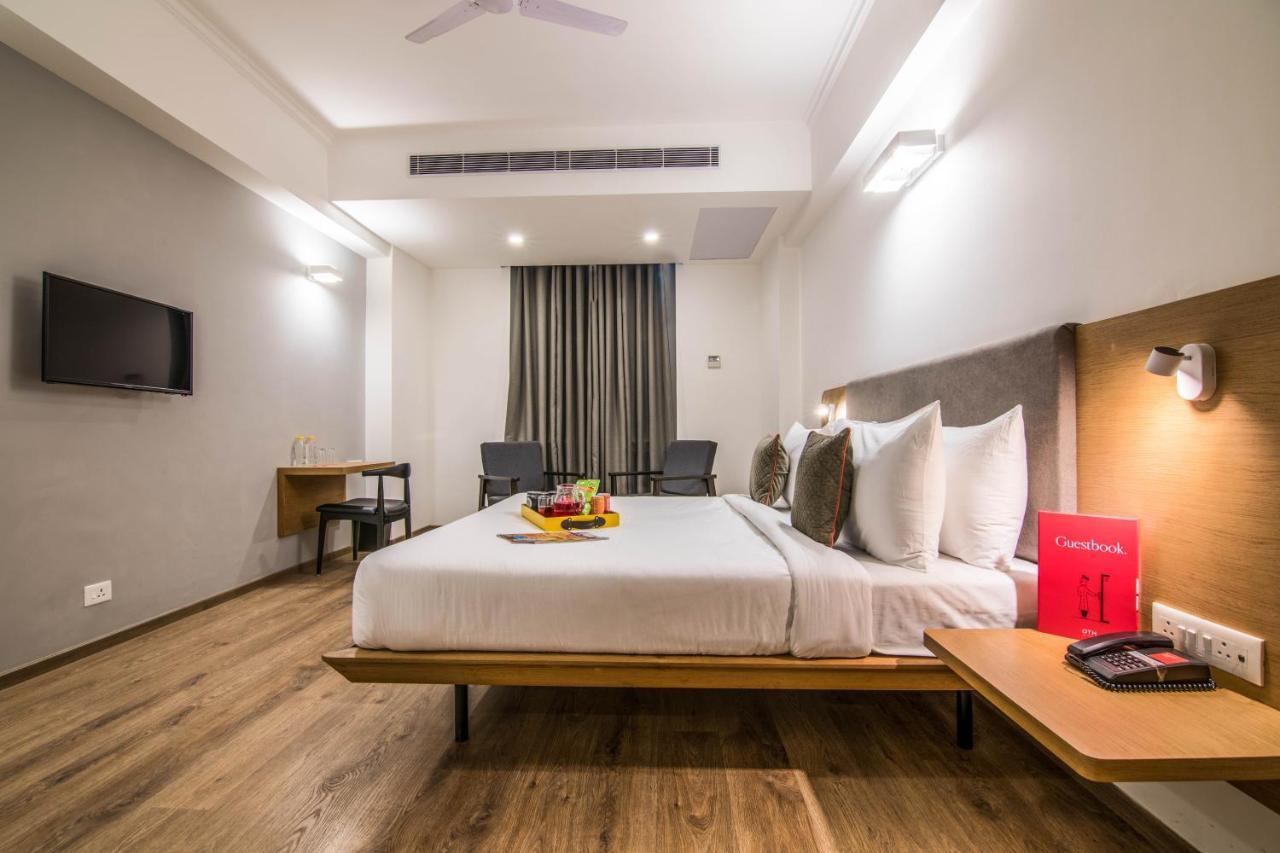 Oyo Townhouse 028 Corporate Suite Noida Eksteriør billede