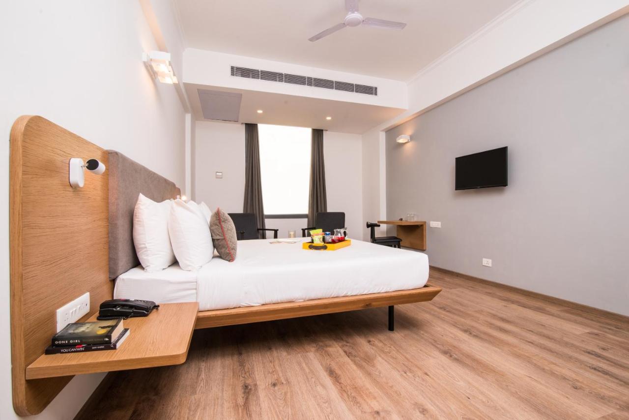 Oyo Townhouse 028 Corporate Suite Noida Eksteriør billede