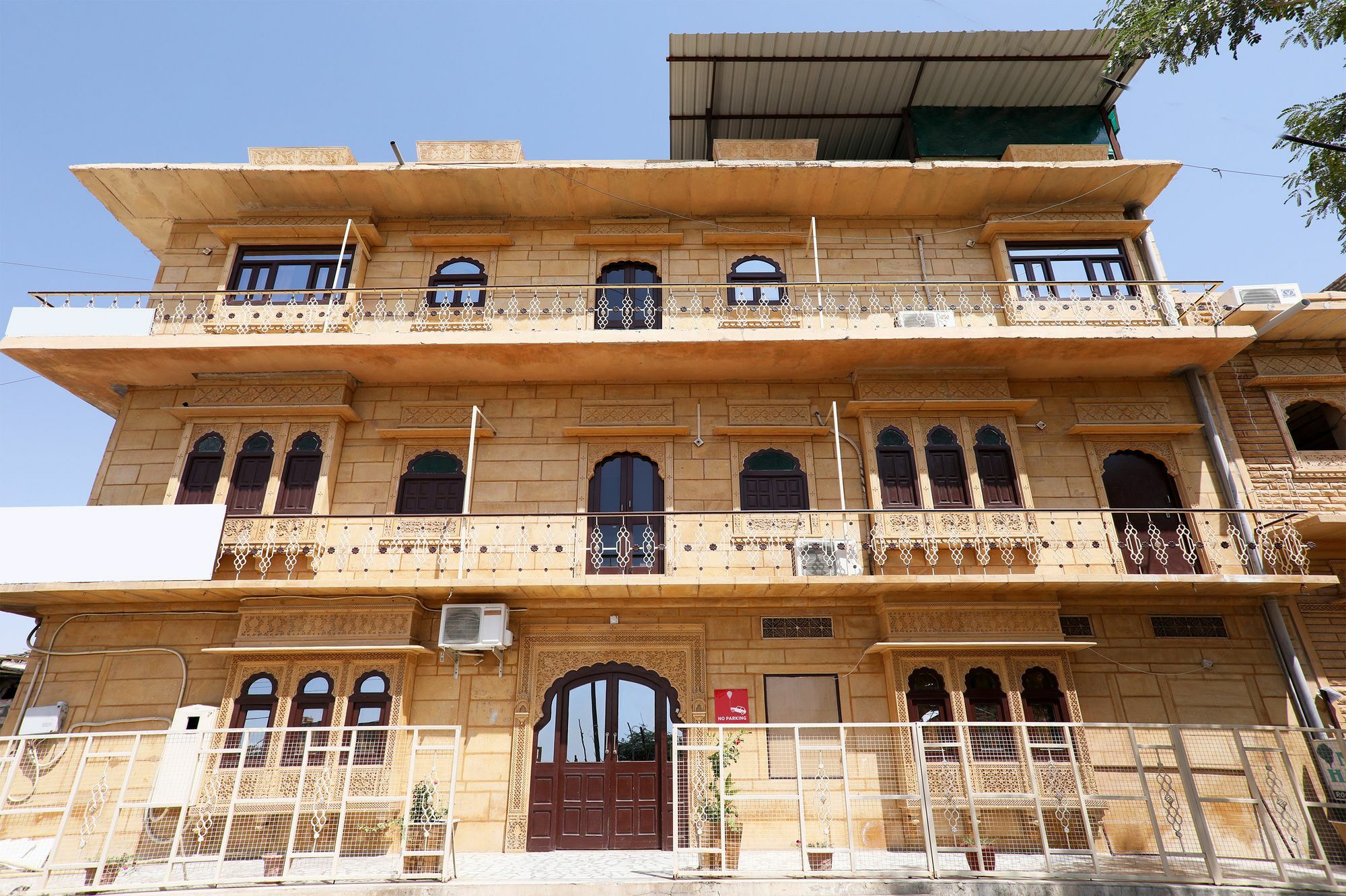 Oyo Townhouse 028 Corporate Suite Noida Eksteriør billede