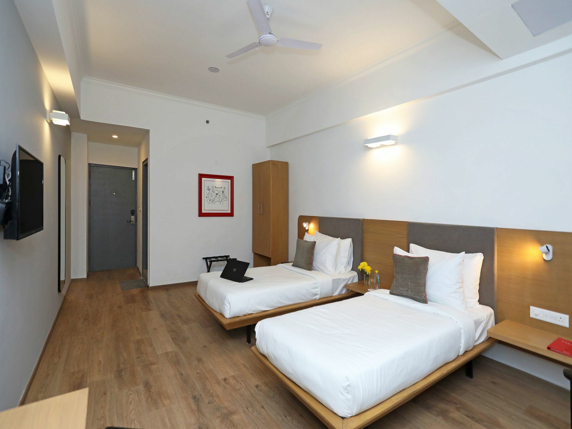 Oyo Townhouse 028 Corporate Suite Noida Eksteriør billede