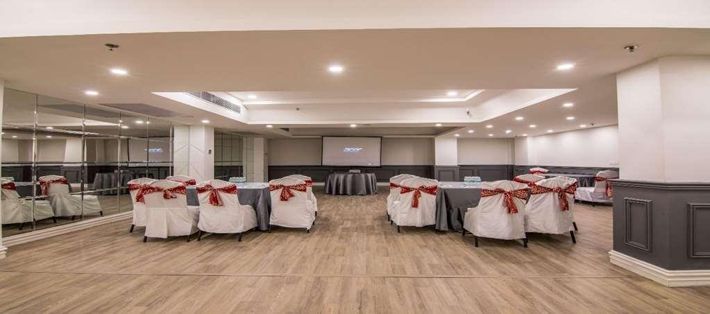 Oyo Townhouse 028 Corporate Suite Noida Faciliteter billede