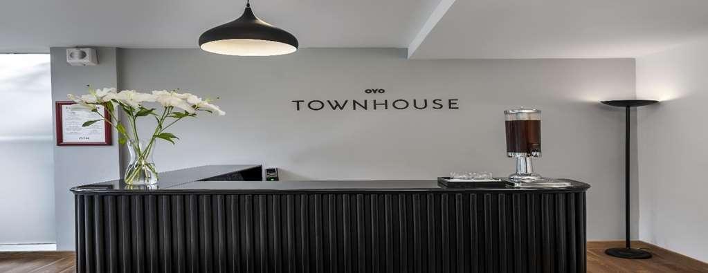 Oyo Townhouse 028 Corporate Suite Noida Interiør billede